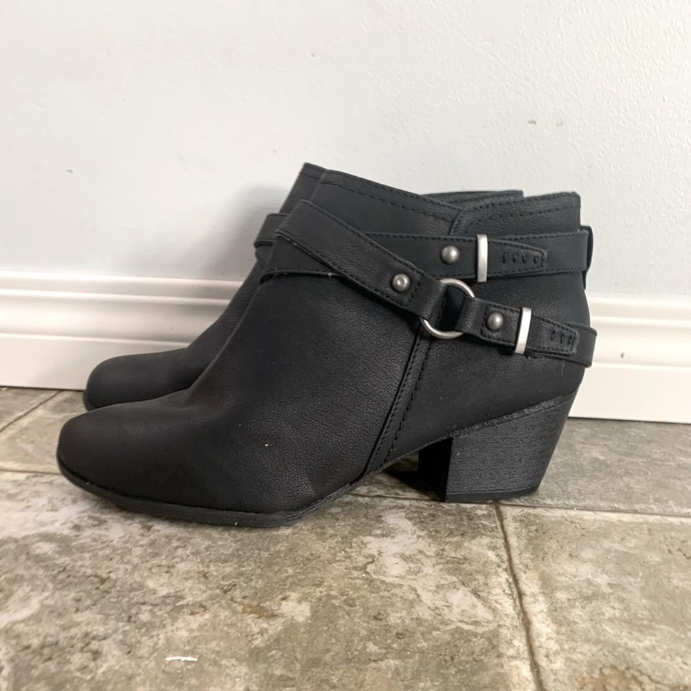 Black Dunes boots